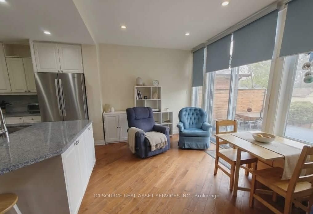 27 Kathrose Drive, Toronto C15