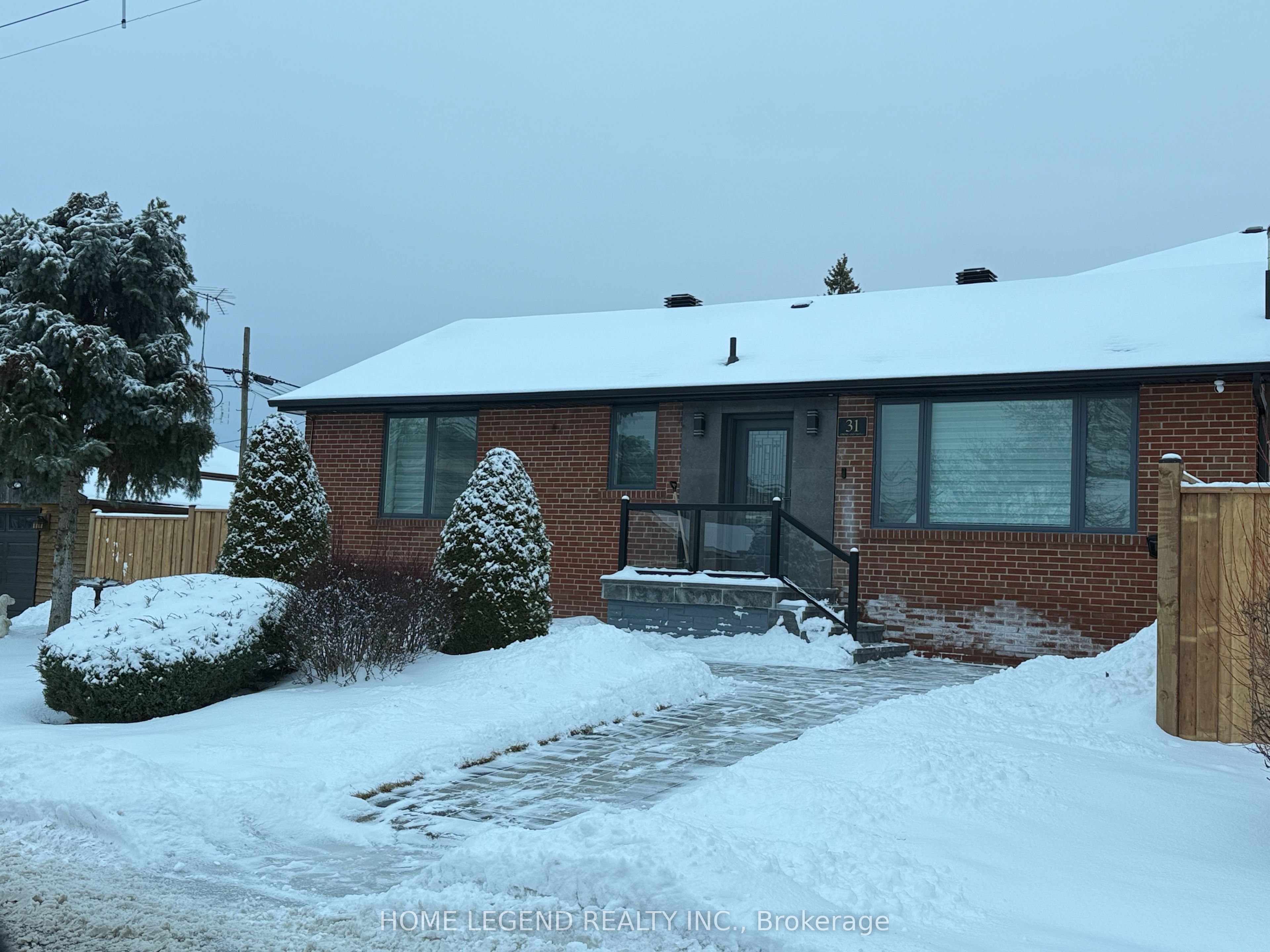 31 Crosland Drive, Toronto E04